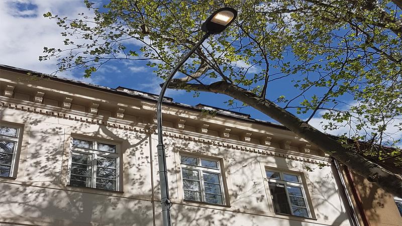 Praque AQ lamp post