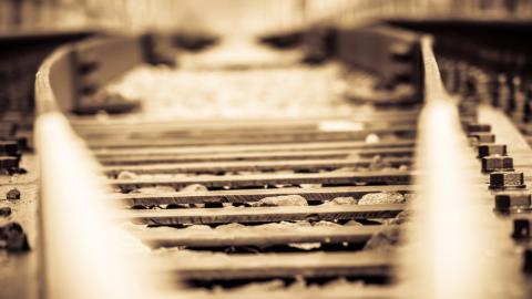 Containing Wind Risk on Canadian Railways